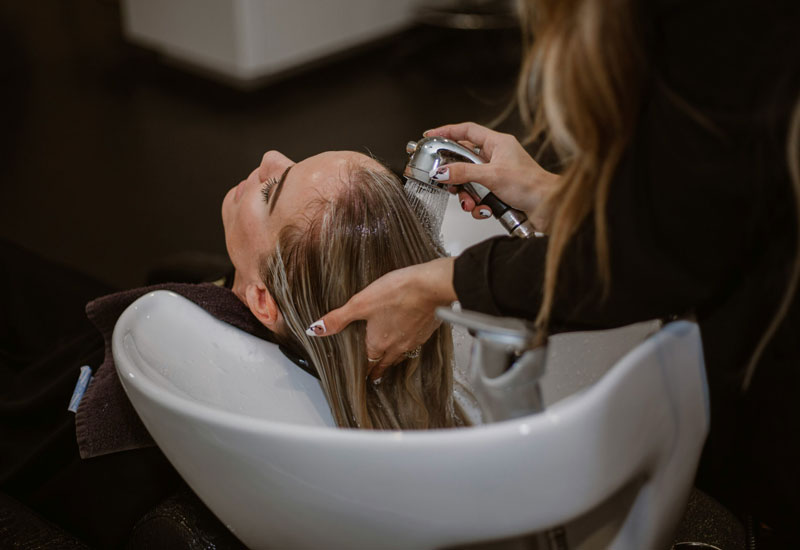 Rejuvenating Scalp Peeling & Massage in Rockdale, NSW